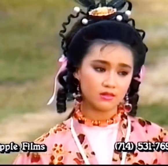 "Nữ hoàng ảnh lịch" Y Phụng xinh đẹp hết nấc.