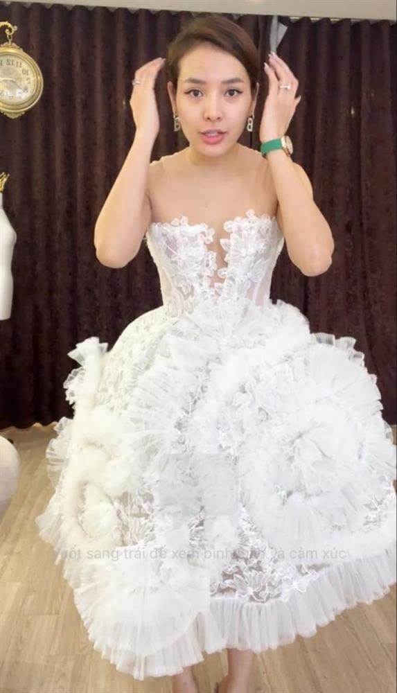 Phuong Trinh Jolie de mat moc, lo bung khi thu vay cuoi lan 2