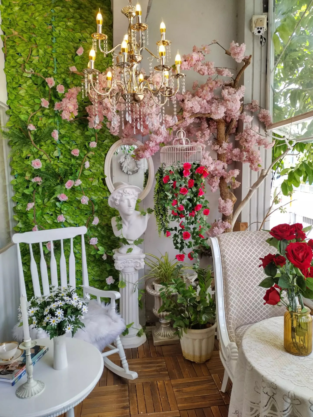 Chàng trai cải tạo phòng theo phong cách làng chài ven biển châu Âu ảnh 10