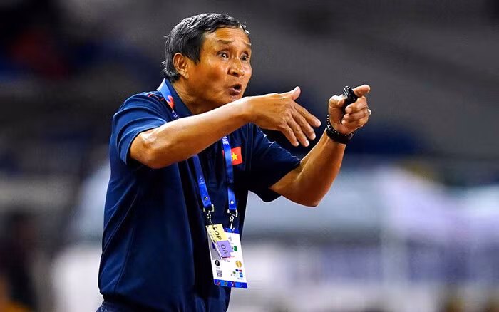 Vi sao HLV Mai Duc Chung kho dan dat Viet Nam o World Cup?