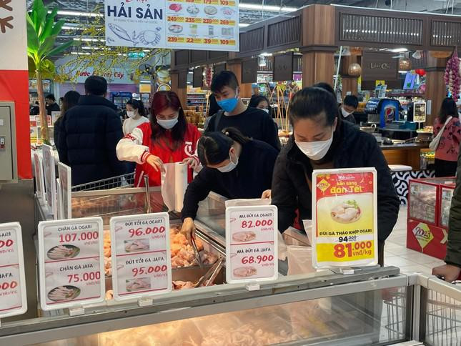 Hang hoa ram ro giam gia truoc Tet-Hinh-2