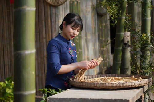 Lay thu cho khong ai muon lay dem ban, vo chong bong doi doi-Hinh-2