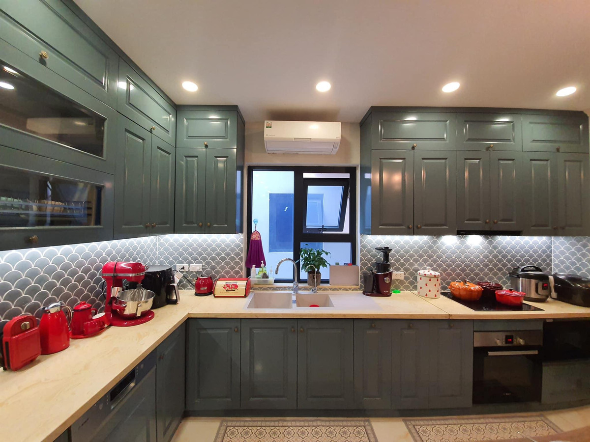 Căn bếp là nguồn cảm hứng cho chị nấu được những món ngon cho gia đình.