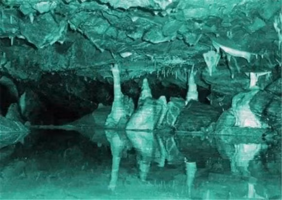 Noi nuoc ton tai lau nhat tren the gioi cach day 2 ty nam-Hinh-2