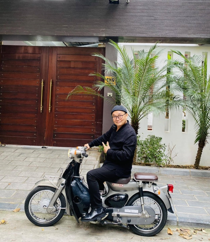 Thú vui của 'vua hài đất Bắc' Xuân Hinh ở tuổi 62 - Hình 8 Thu vui cua 'vua hai dat Bac' Xuan Hinh o tuoi 62-Hinh-8