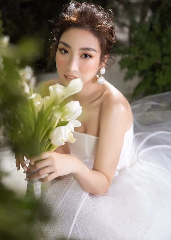 Nàng Hậu xác nhận bê tráp Đỗ Mỹ Linh và con trai bầu Hiển - Hình 3 Nang Hau xac nhan be trap Do My Linh va con trai bau Hien-Hinh-3