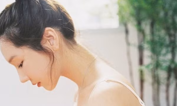 Nhin mam com cu cua me chong, toi khoc khong cam duoc