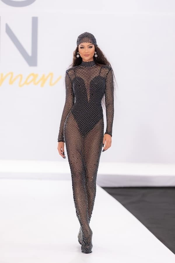 Mỹ nhân Việt khoe dáng trong đồ xuyên thấu: HHen Niê xứng danh "cao thủ" My nhan Viet khoe dang trong do xuyen thau: HHen Nie xung danh