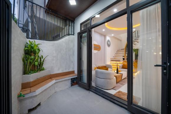 Vo chong tu thiet ke nha mat pho voi san thuong cuc chill-Hinh-2