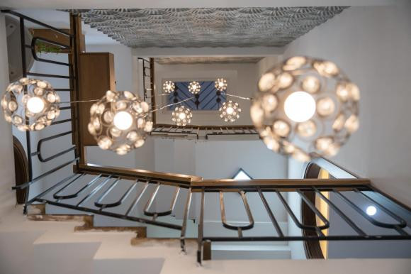 Vo chong tu thiet ke nha mat pho voi san thuong cuc chill-Hinh-15