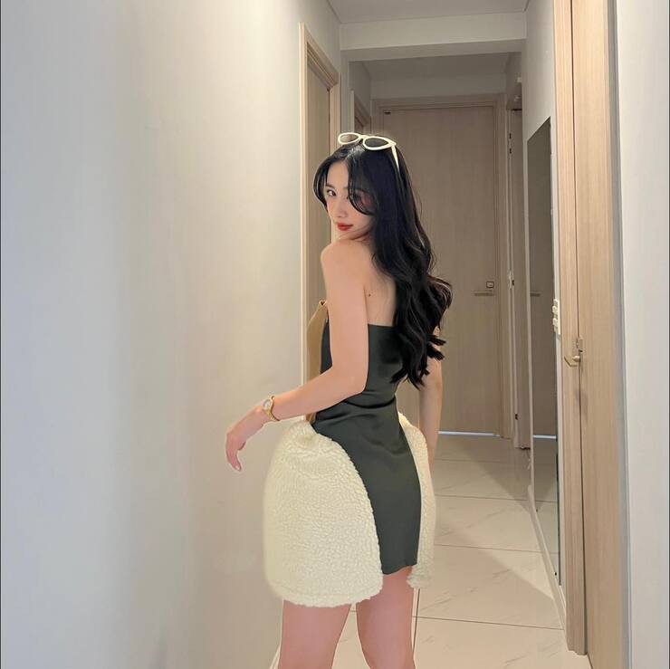 Thậm chí hai cô gái còn học tiếng Việt để bày tỏ lời khen đến Jun Vũ.