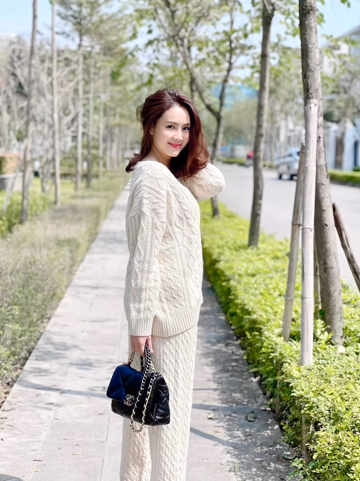 5 nữ diễn viên VTV chịu chi cho hàng hiệu - Hình 10 5 nu dien vien VTV chiu chi cho hang hieu-Hinh-10