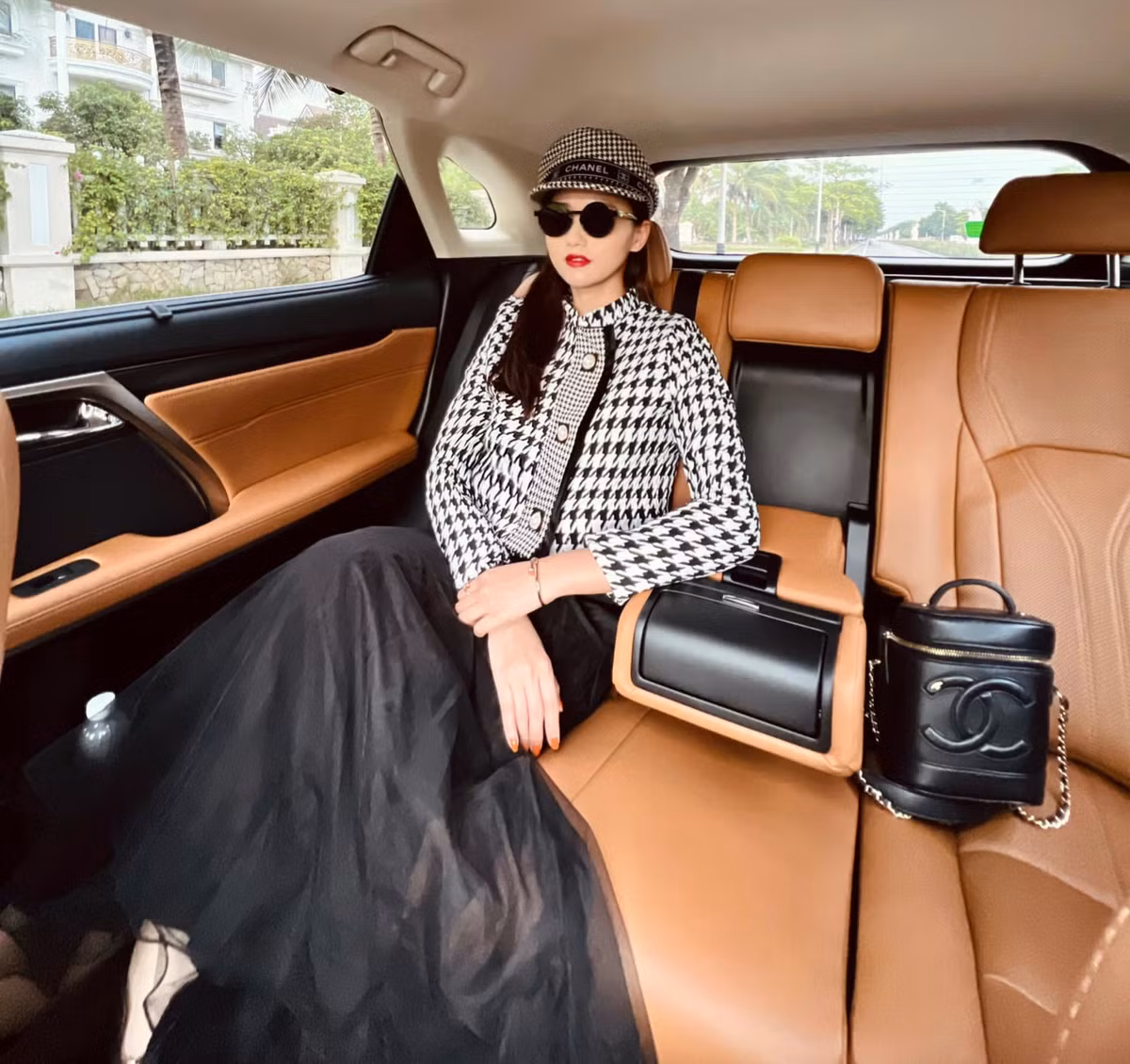 5 nữ diễn viên VTV chịu chi cho hàng hiệu - Hình 5 5 nu dien vien VTV chiu chi cho hang hieu-Hinh-5