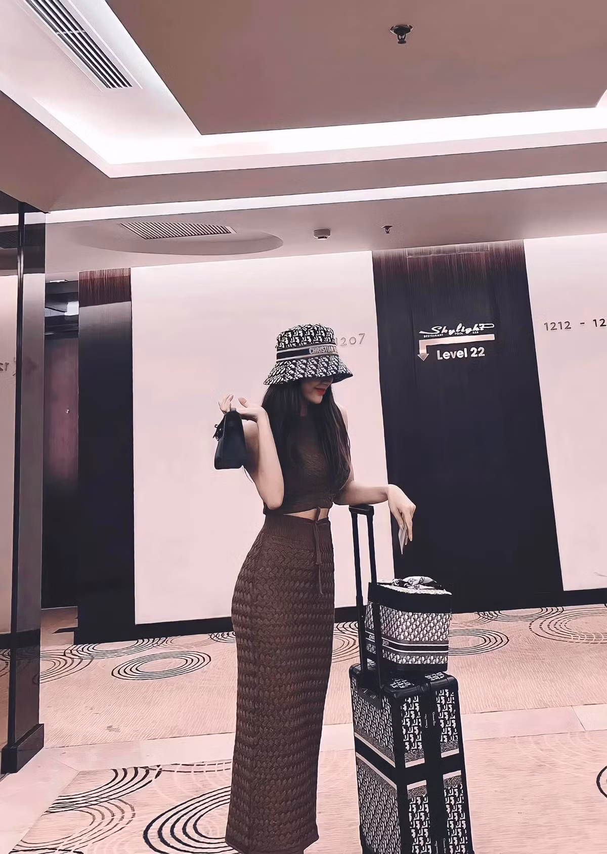 5 nữ diễn viên VTV chịu chi cho hàng hiệu - Hình 20 5 nu dien vien VTV chiu chi cho hang hieu-Hinh-20