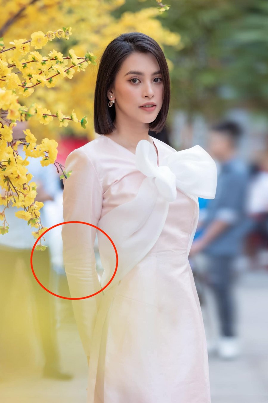 3 lỗi kém duyên khi diện áo dài mà sao Việt từng mắc 3 loi kem duyen khi dien ao dai ma sao Viet tung mac