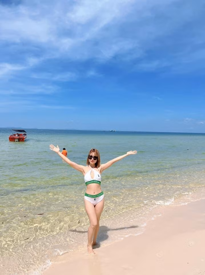 Vo Mac Van Khoa bi so sanh voi vo Le Duong Bao Lam-Hinh-4