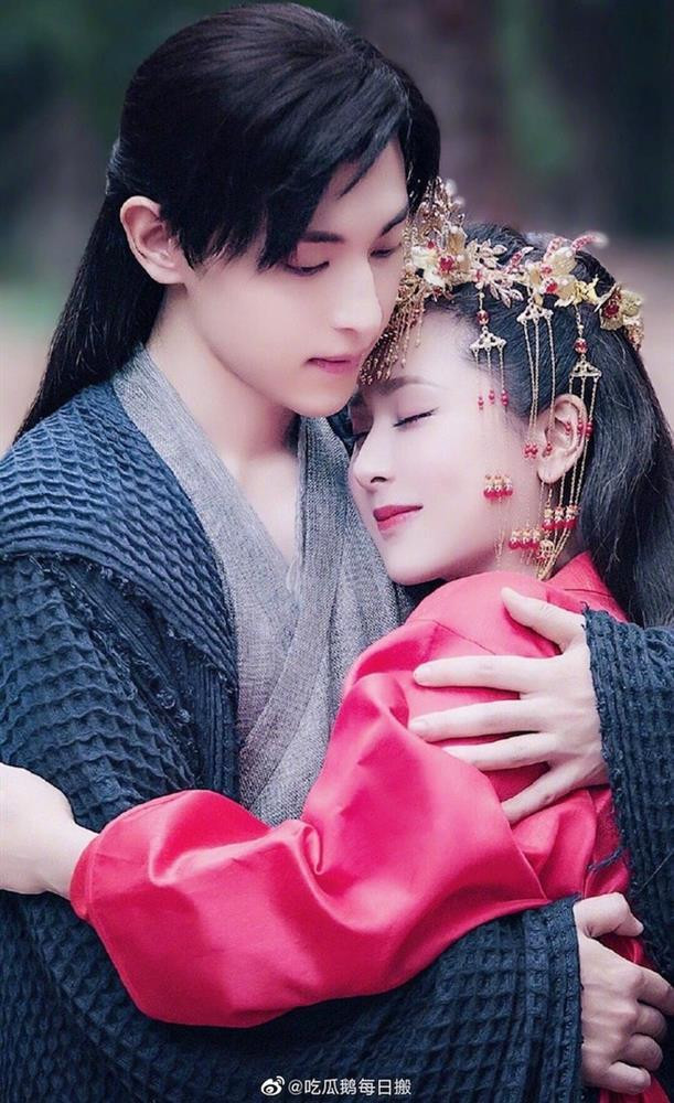 4 nam Huong Mat Tua Khoi Suong: Dang Luan 