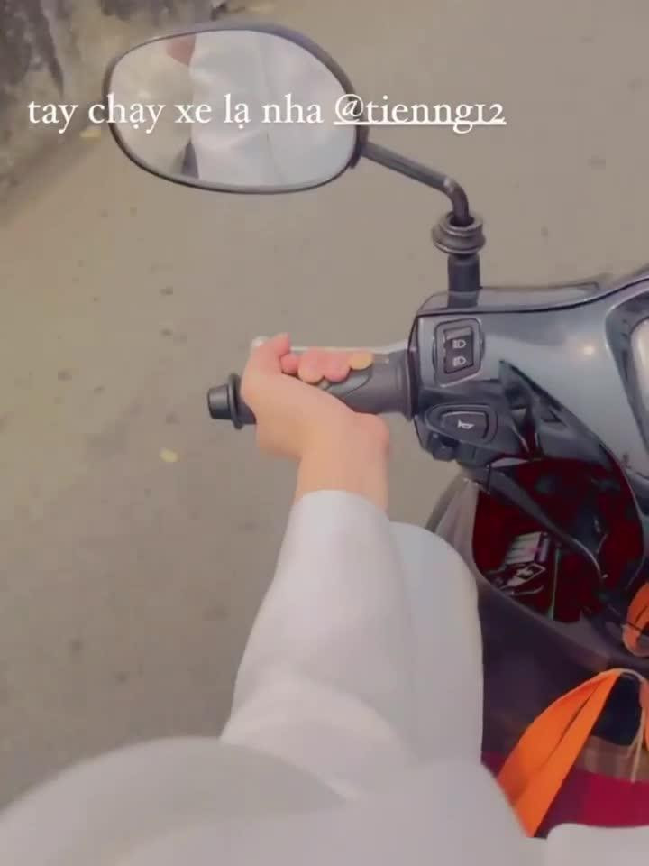 Chay show xe may, Thuy Tien cho tro ly ngoi sau-Hinh-7