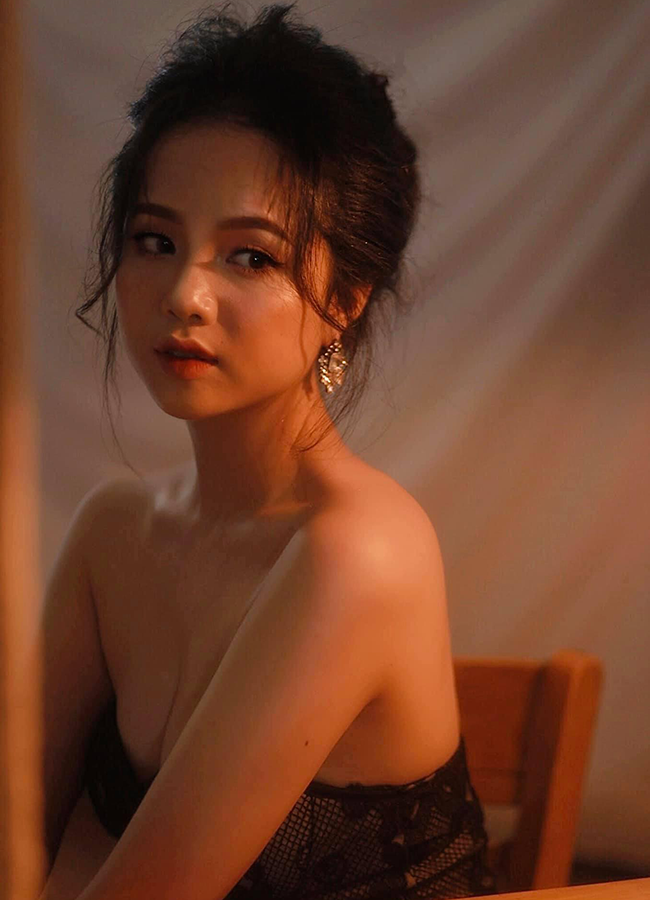 Ngoài ra, cô cũng rất chú trọng đến việc lựa chọn nội y vừa vặn với cơ thể.