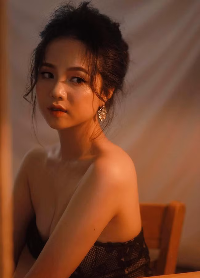 Ngoài ra, cô cũng rất chú trọng đến việc lựa chọn nội y vừa vặn với cơ thể.