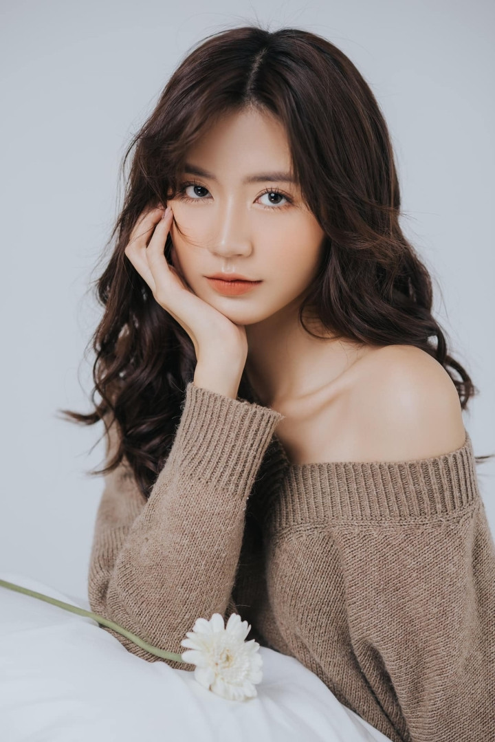 Do nhan sac hai nu sinh 