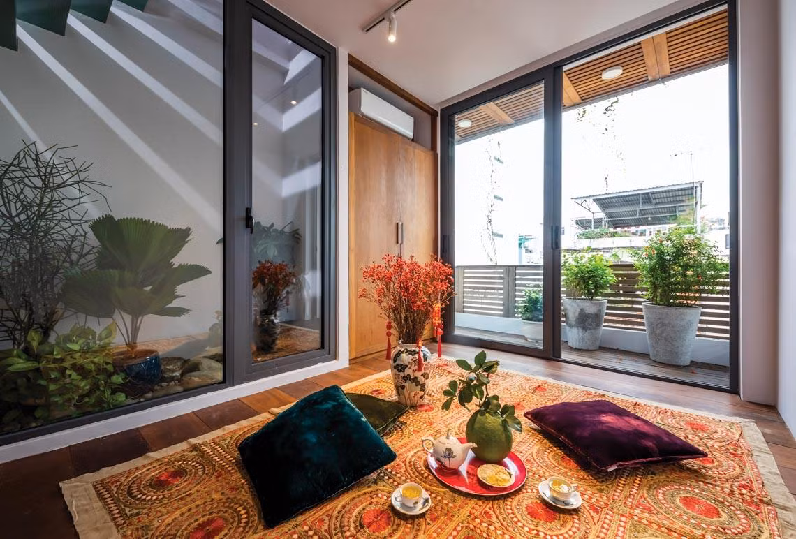 Nha pho dien tich nho tro thanh resort xanh voi ho boi that la-Hinh-16