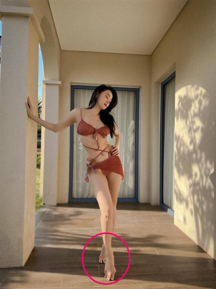 uy nhiên có một điểm mà Minh Hằng không thèm photoshop, đó là bàn chân.