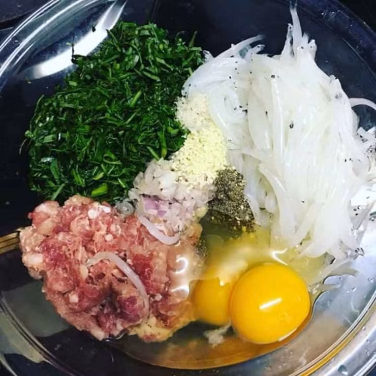 Cá ngần sông Đà chỉ xuất hiện duy nhất một mùa trong năm vào khoảng tháng 4-5 và chỉ kéo dài trong vòng một tháng