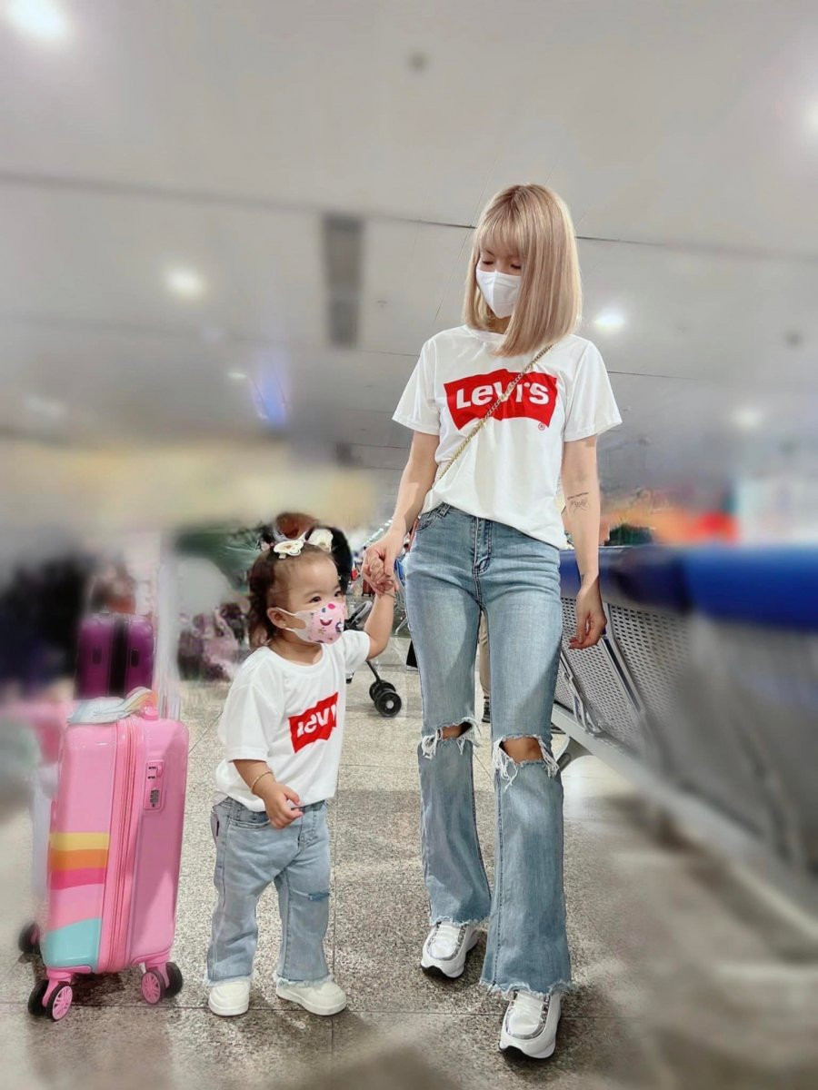 Con gai Mac Van Khoa gia nhap hoi nhoc ty sanh dieu nhat Vbiz