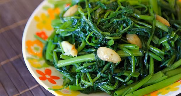 5 loai rau giai doc gan dang dung mua, rat tot cho co the