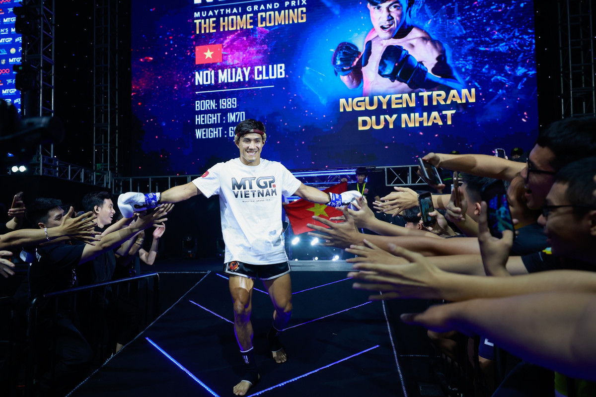 Duy Nhất thắng kịch tính võ sĩ Thái Lan, giành đai bạc MTGP Duy Nhat thang kich tinh vo si Thai Lan, gianh dai bac MTGP