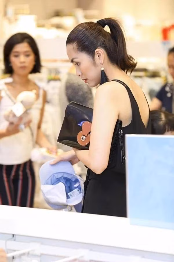 Khoanh khac chup len Tang Thanh Ha 'dim cung khong chim'-Hinh-12