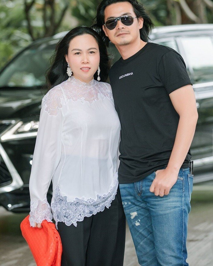 Quach Ngoc Ngoan lam gi khi con gai Phuong Chanel trung tuyen Dai hoc-Hinh-2