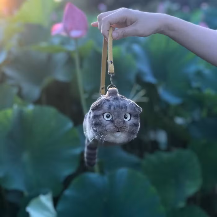 Dân Nhật chen nhau mua chiếc balo mèo 25 triệu đồng - Hình 6 Dan Nhat chen nhau mua chiec balo meo 25 trieu dong-Hinh-6