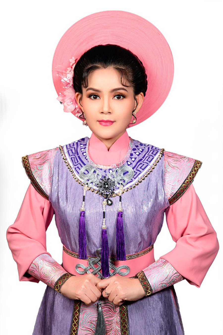 Vợ kém 11 tuổi Kim Tử Long: Tôi đang hạnh phúc nhưng... Vo kem 11 tuoi Kim Tu Long: Toi dang hanh phuc nhung...