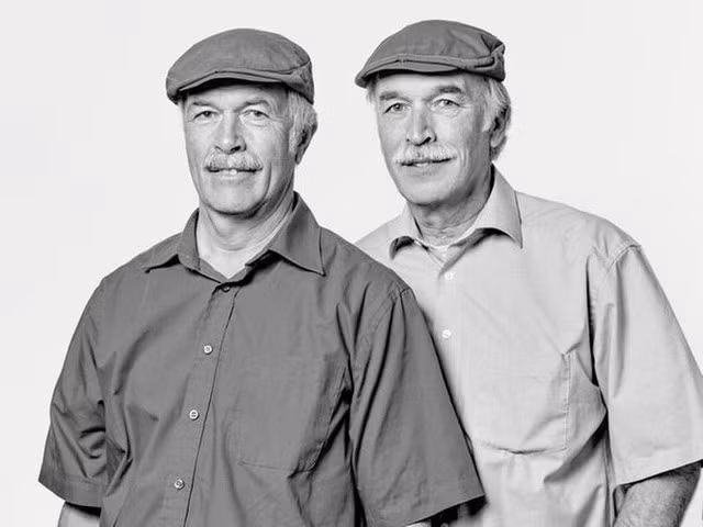 Cap song trung khong chi trong giong nhau, hanh xu cung tuong dong-Hinh-5