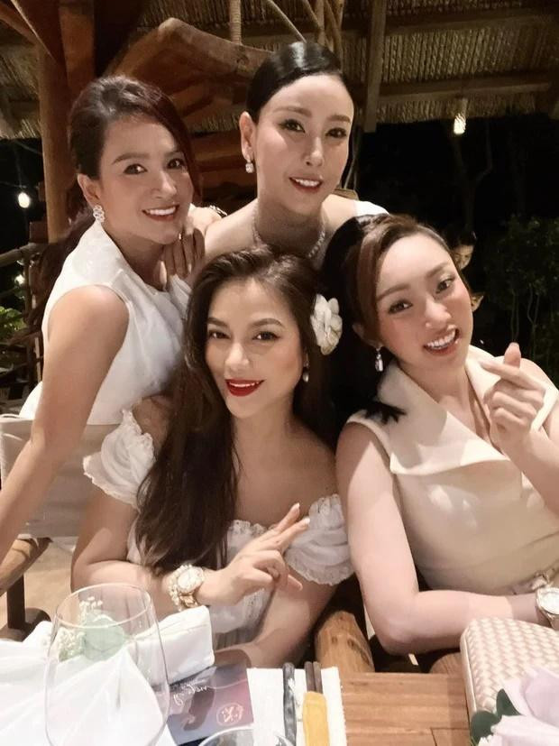 Nhan sắc U50 Trương Ngọc Ánh, Hà Kiều Anh có đọ lại vợ Chi Bảo? - Hình 3 Nhan sac U50 Truong Ngoc Anh, Ha Kieu Anh co do lai vo Chi Bao?-Hinh-3