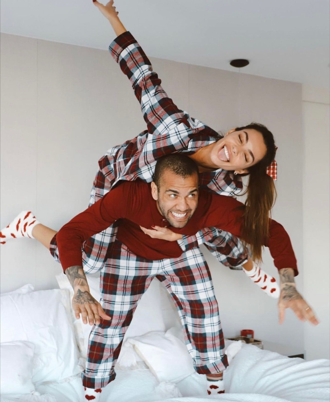 Năm 2017, cặp đôi tổ chức hôn lễ bí mật tại Ibiza, Tây Ban Nha. Rất ít bạn bè được mời đến dự đám cưới để đảm bảo tính riêng tư. Đáng chú ý, Dani phải cầu hôn đến lần thứ ba mới nhận được cái gật đầu đồng ý của người đẹp.