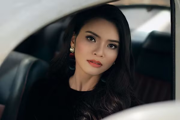 Ca si Pham Phuong Thao gap tai nan tren cao toc Phap Van