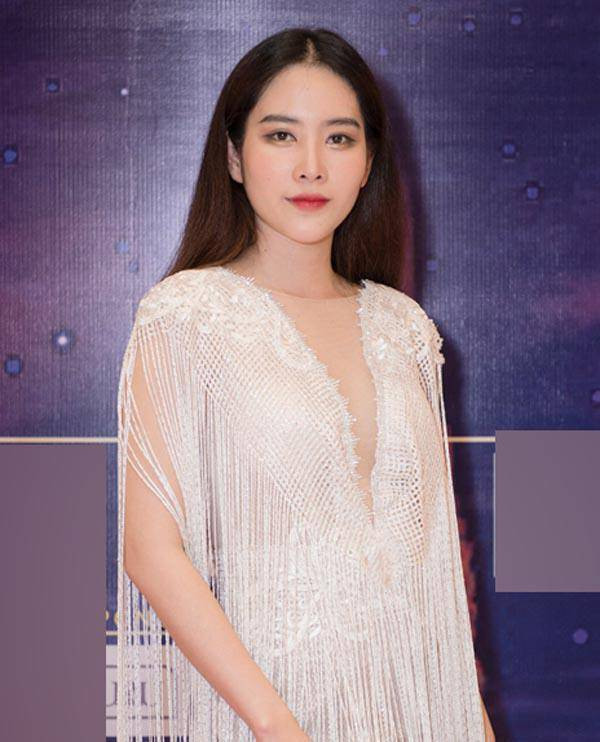 Nguoc doi nhu Nam Em: Trang diem lien tuc bi che tham hoa-Hinh-9