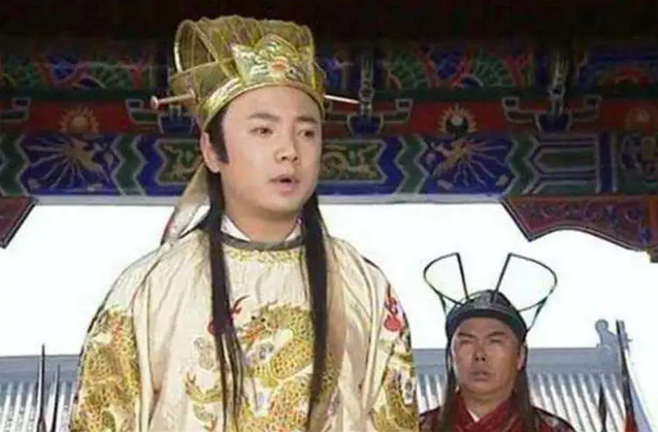 Chu Doan Van noi gi khien Chu Nguyen Chuong nhat quyet truyen ngoi?-Hinh-3