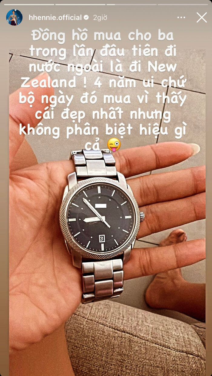 Giau nhu H'Hen Nie: Mua vang tu Dubai, dong ho hang hieu-Hinh-4