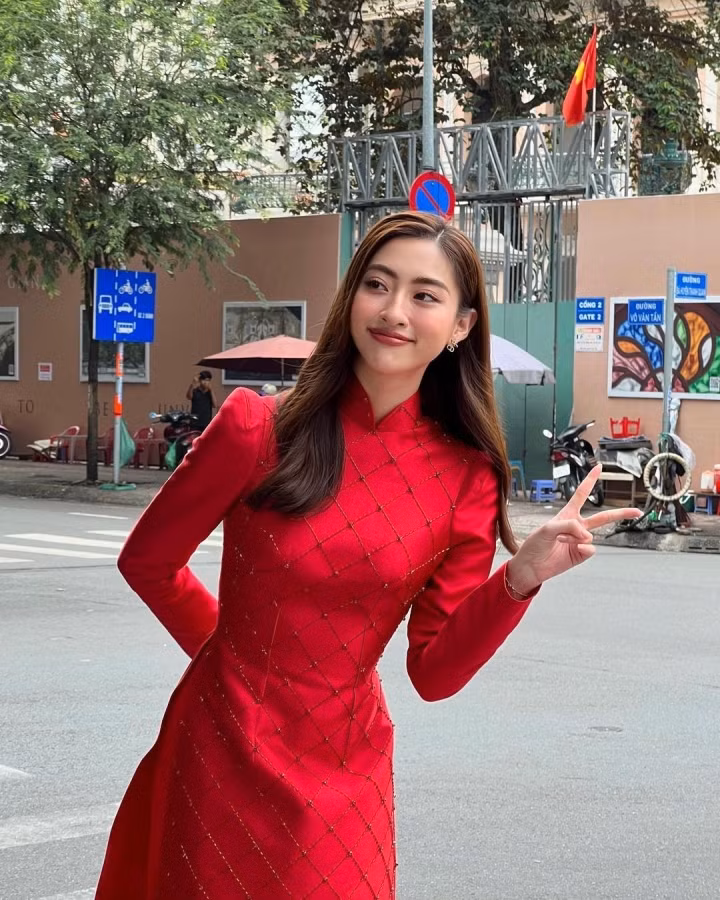 Hoa hau Luong Thuy Linh mac 'kin' khi tro thanh giang vien-Hinh-5