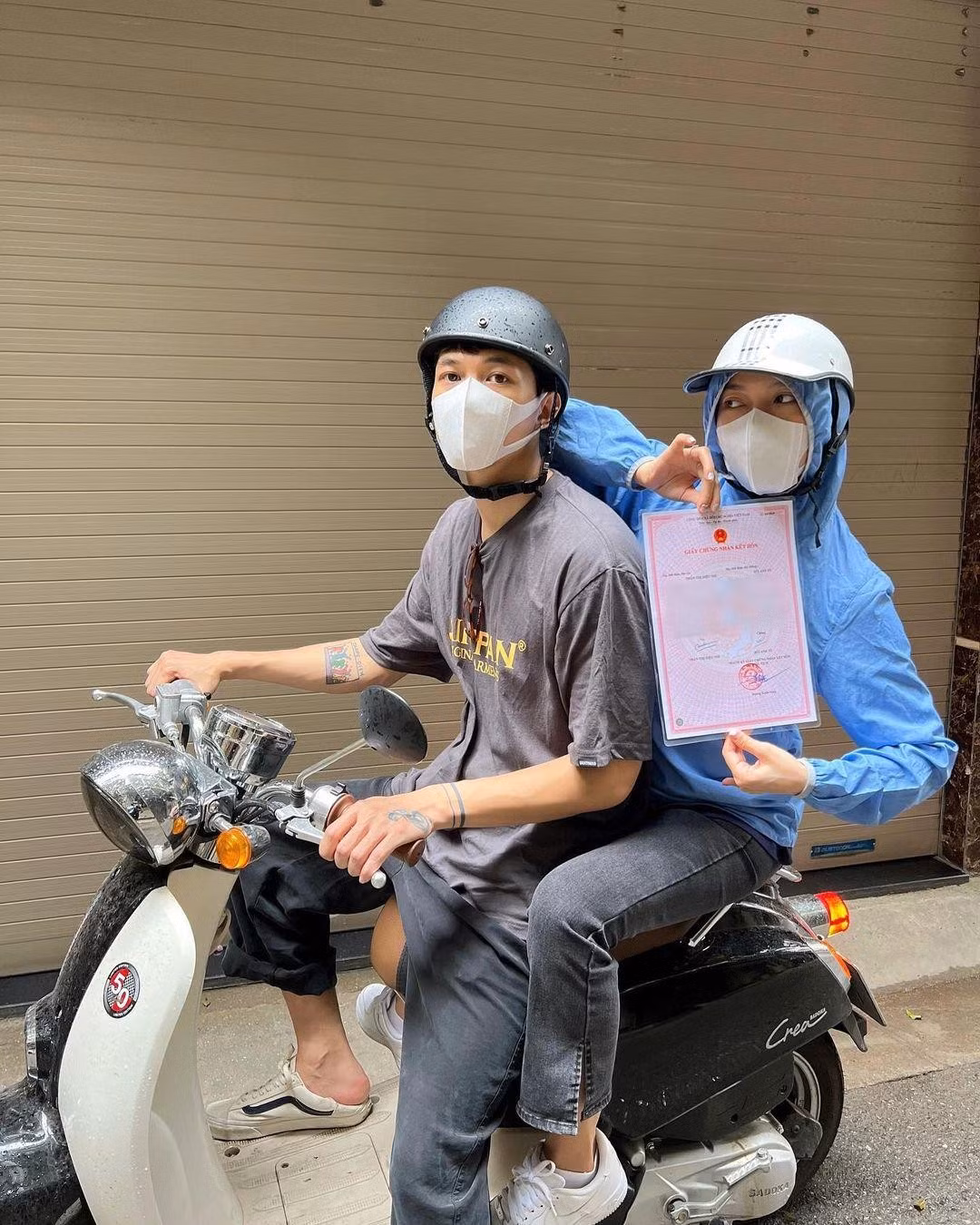 Trao luu khoe giay dang ky ket hon cua sao Viet-Hinh-4