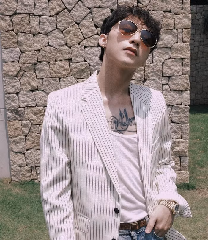 Son Tung 'dem ngon tay', dan mang lai choang nhe-Hinh-3