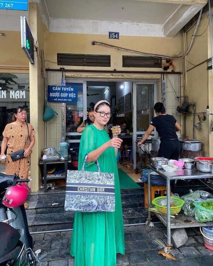 Khi sao nữ bị fan bắt gặp đi chợ... - Hình 5 Khi sao nu bi fan bat gap di cho...-Hinh-5