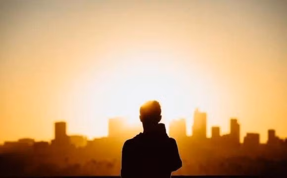 Neu tren mat ban co nhung net nay nghia la tien tai khong tu-Hinh-2