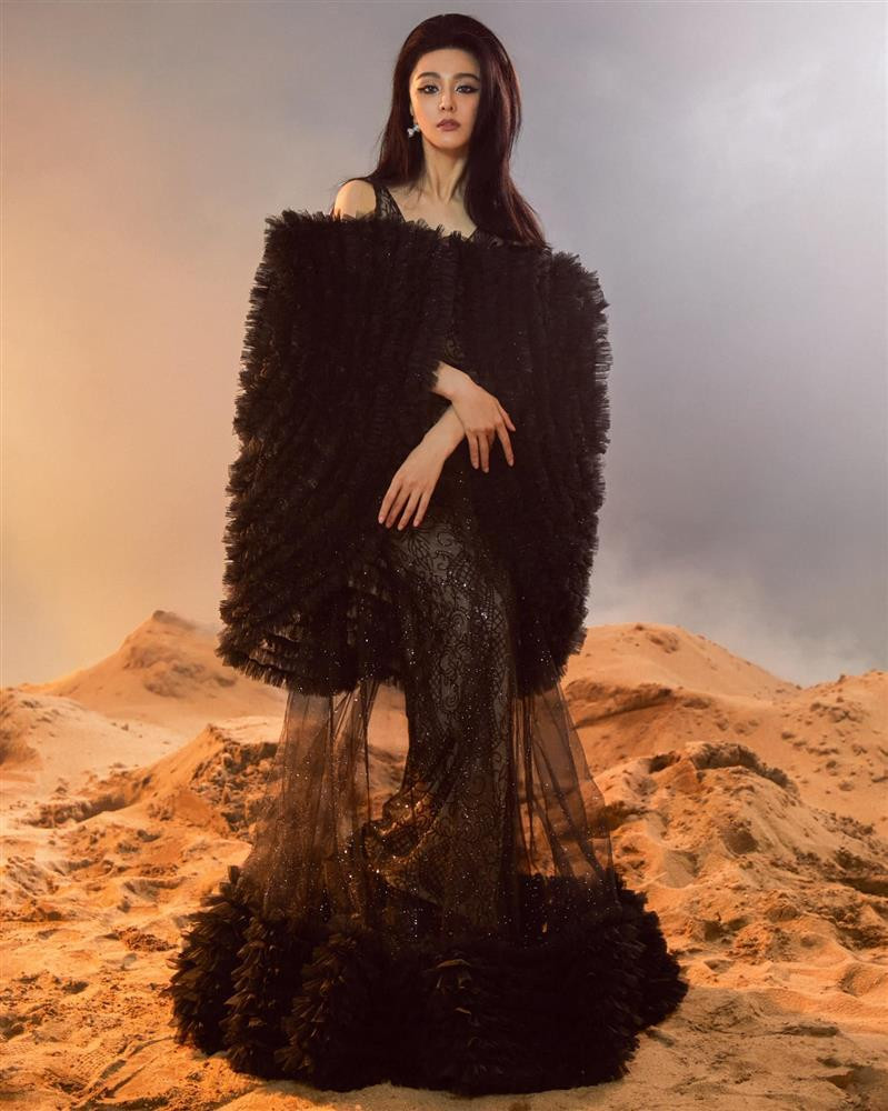 Võ Hoàng Yến có thể "đánh bại" Triệu Vy khi diện chung thiết kế? - Hình 2 Vo Hoang Yen co the