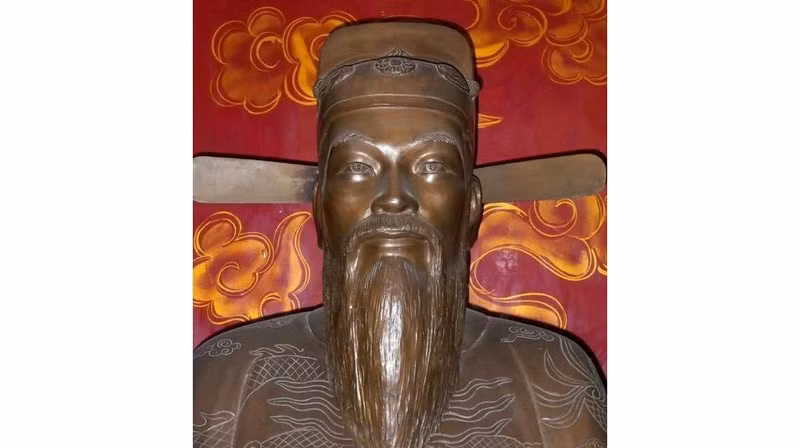 Trinh Hoai Duc: Quan dai than liem khiet duoc vua dung nha cho o