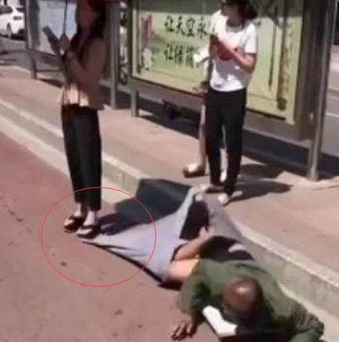 Vo tinh giam len quan nguoi an xin tan tat, co gai khong ngo...-Hinh-3